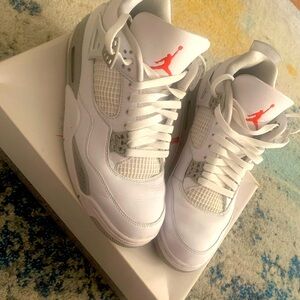 Jordan 4 Retro white oreo